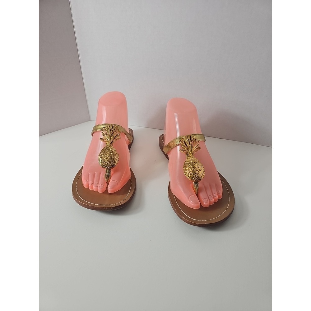 LILLY PULITZER METALLIC GOLD  SANDALS W/PINEAPPLE ADORNMENT SIZE 9